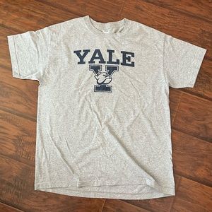 Yale grey t shirts m